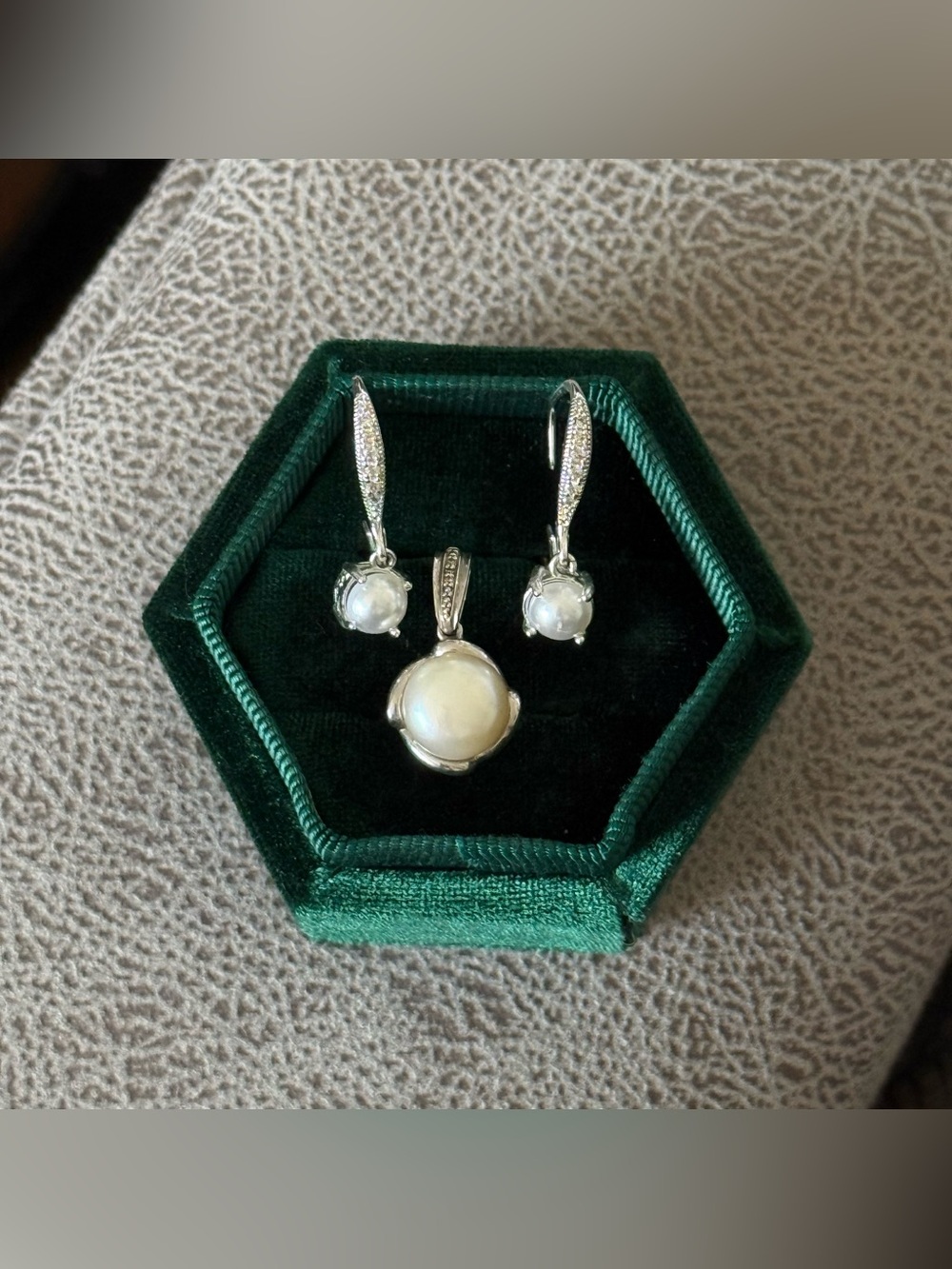 S925 pearl earrings and pendant